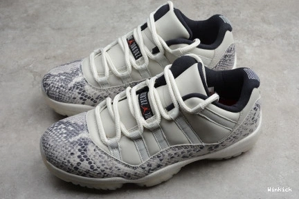 JORDAN SNAKE BONE 11 - LOW LIGHT RETRO CD6846-002 1022